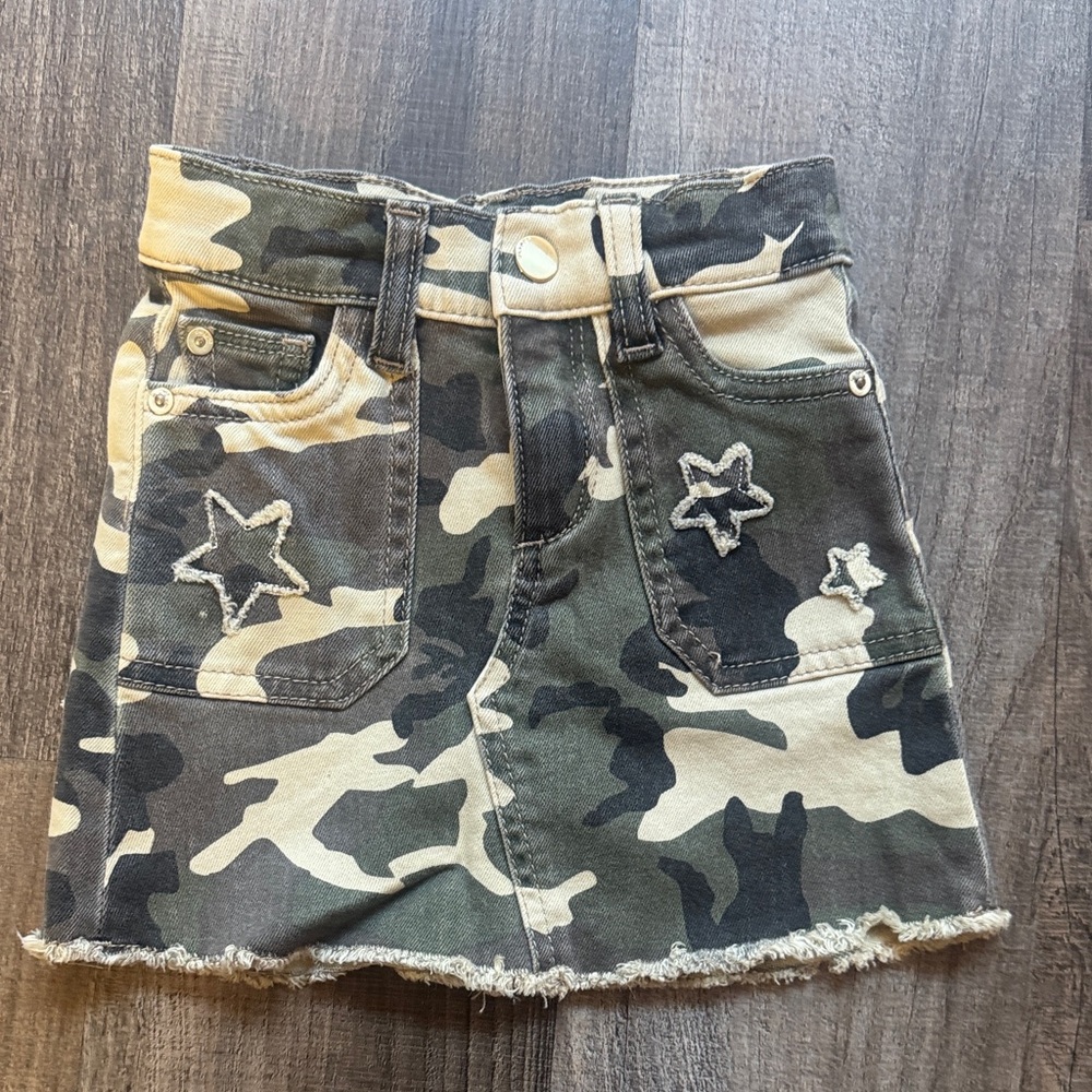DL1961 Camouflage Star Patch Skirt